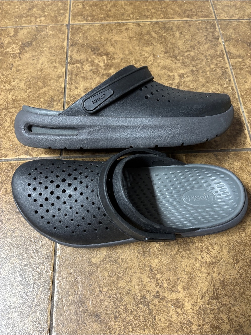 CROCS Black Slip-On Clog men’s 11 - Picture 6 of 7
